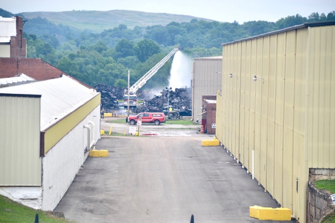 Shelter in place lifted east of Peoples Cartage fire scene | News, Sports, Jobs