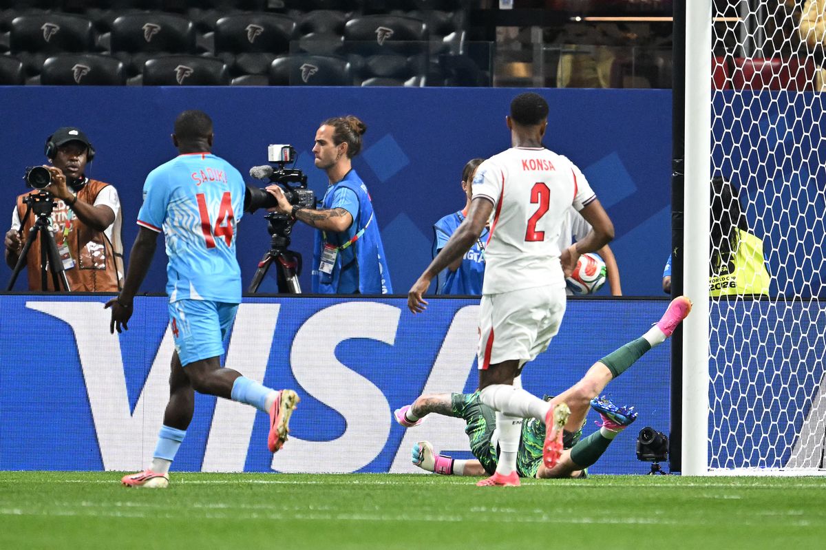 England's goalkeeper #01 Jordan Pickford concedes a goal scored by Congo DR's forward #09 Brian Cipenga (out of frame) and his team's first goal during the 2026 World Cup round of 32 match football between England and the Democratic Republic of Congo at the Atlanta Stadium in Atlanta on July 1, 2026. (Photo by ROBERTO SCHMIDT/AFP via Getty Images)