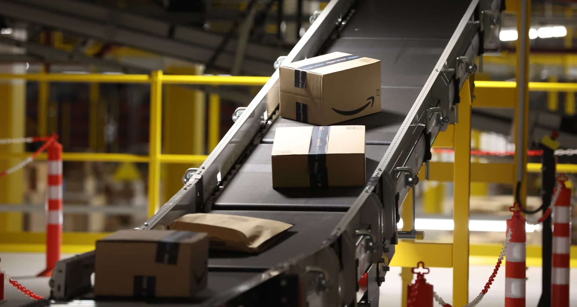 Amazon makes sellers label AI-generated people in images after NY law