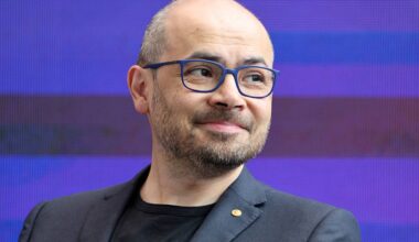 Google DeepMind chief calls for U.S. to lead AI standards body