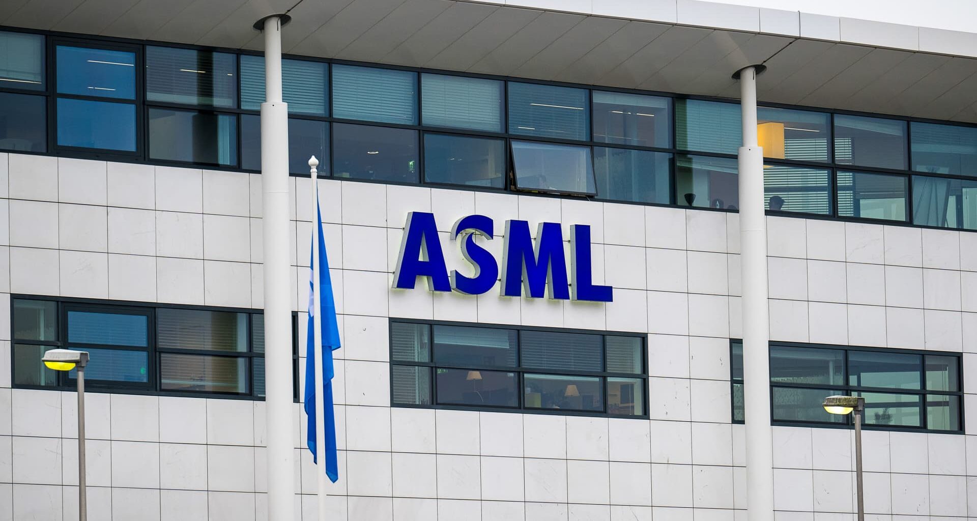U.S.-China AI feud sees ASML on tightrope between sales, geopolitics