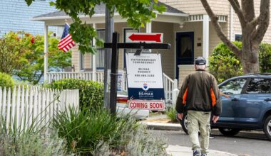 Mortgage rates are rising again