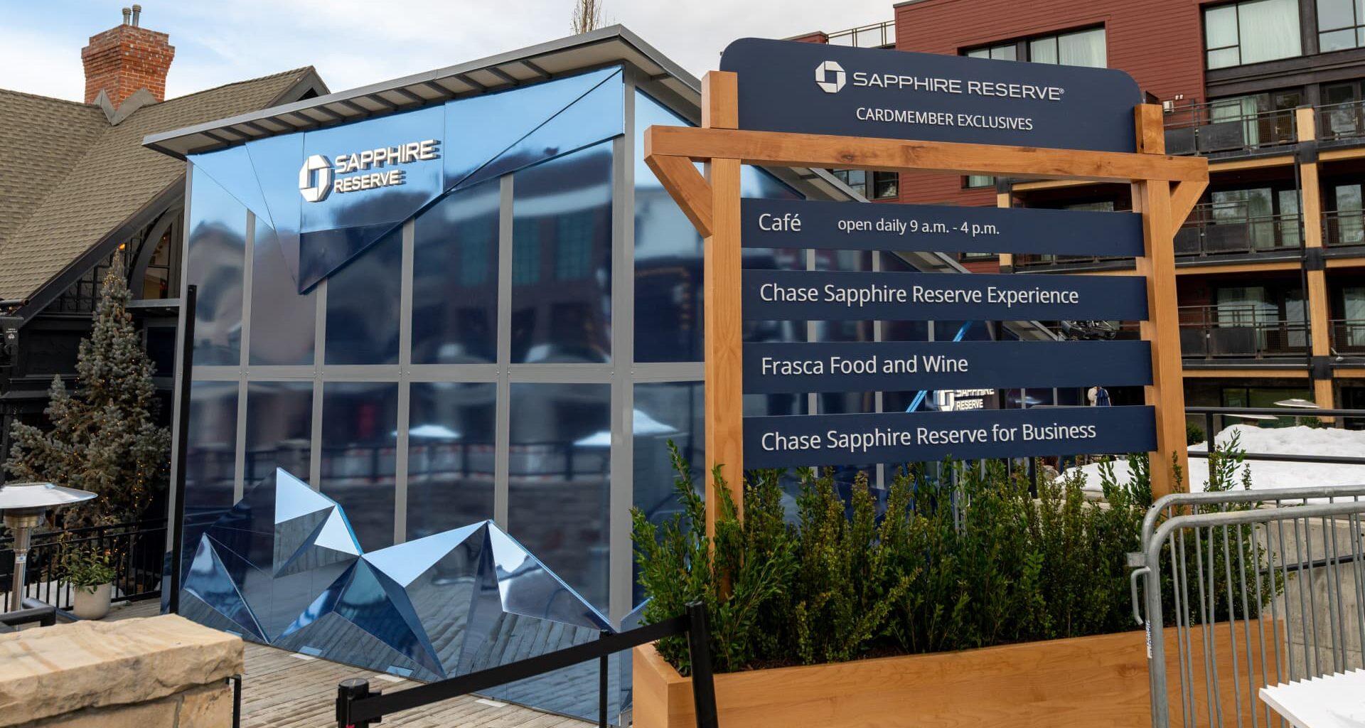 Amex, Chase credit card lounge battle moves beyond the airport