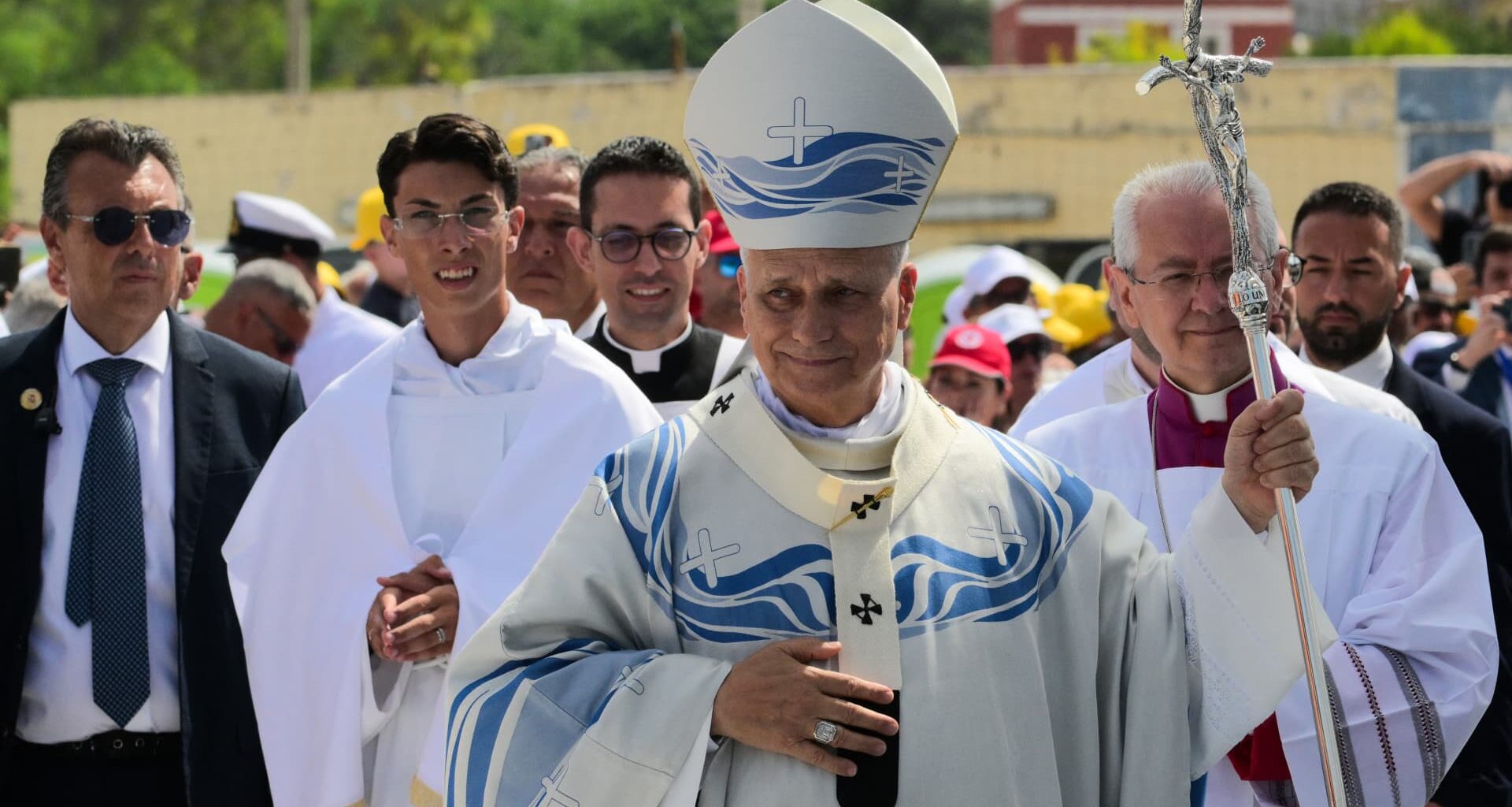Pope Leo urges U.S. to welcome immigrants in July 4 appeal