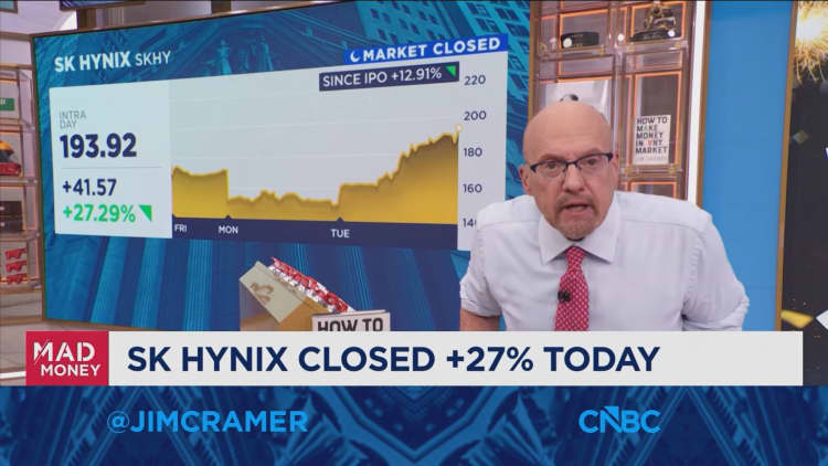 Don't let a few frothy stocks fool you about the whole market, says Jim Cramer