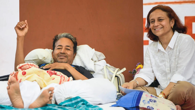 Sonam Wangchuk's Wife Opposes Medical Treatment Without Consent; Abhijeet Dipke Begins Hunger Strike Sonam Wangchuk's Wife Opposes Medical Treatment Without Consent; Abhijeet Dipke Begins Hunger Strike