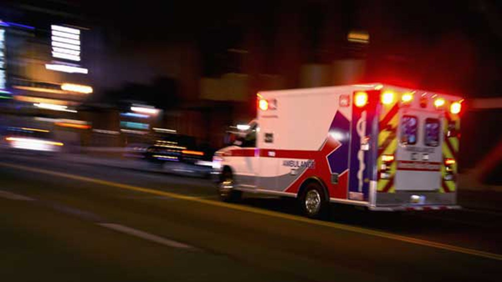 Hammond boat crash: Person dies after boat hits breakwall, sinks on Lake Michigan near Hammond Marina in NW Indiana, officials say