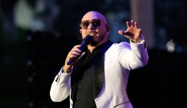 Pitbull Breaks Guinness Record With Temporarily Bald Crowd