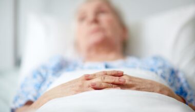 Scientists Probe Final Moments of Clarity in Dementia Patients