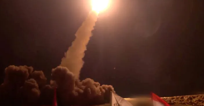 Yemen's Houthis strike Saudi Abha Airport - Shafaq News