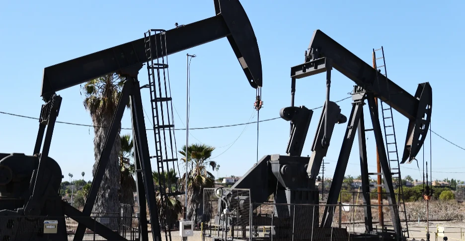 Oil retreats on mediation hopes - Shafaq News
