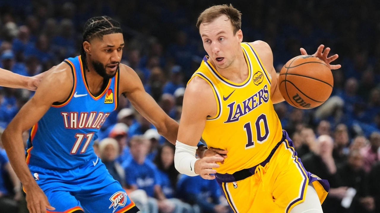 Suns agree to $13 million, 2-year deal with veteran guard Luke Kennard, AP source says