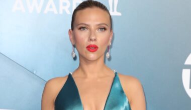 Scarlett Johansson, 41, Ditches Her Usual Makeup for Bare-Faced Video