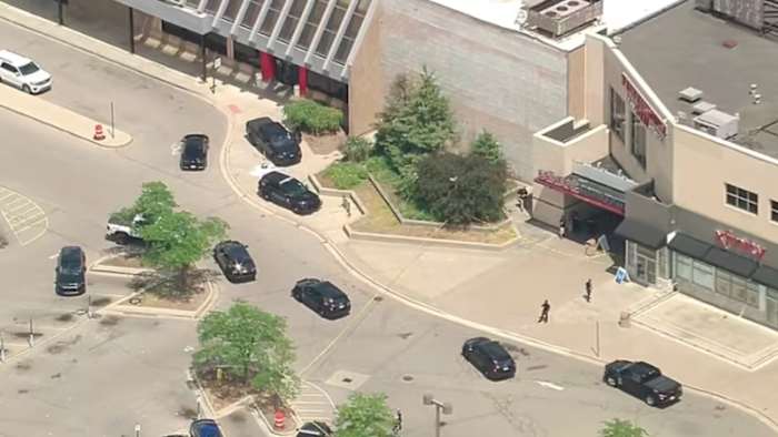 2 dead, 1 injured after shooting at Fairlane Town Center in Dearborn