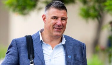 Patriots head coach Mike Vrabel, wife spotted en route to Taylor Swift and Travis Kelce's wedding