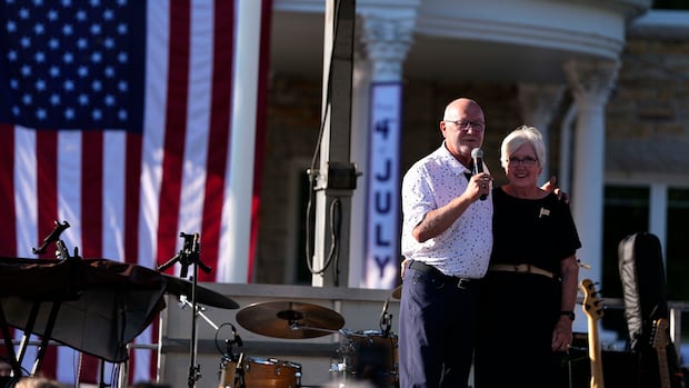Ambassador Hoekstra wants American booze back on Canadian shelves next year