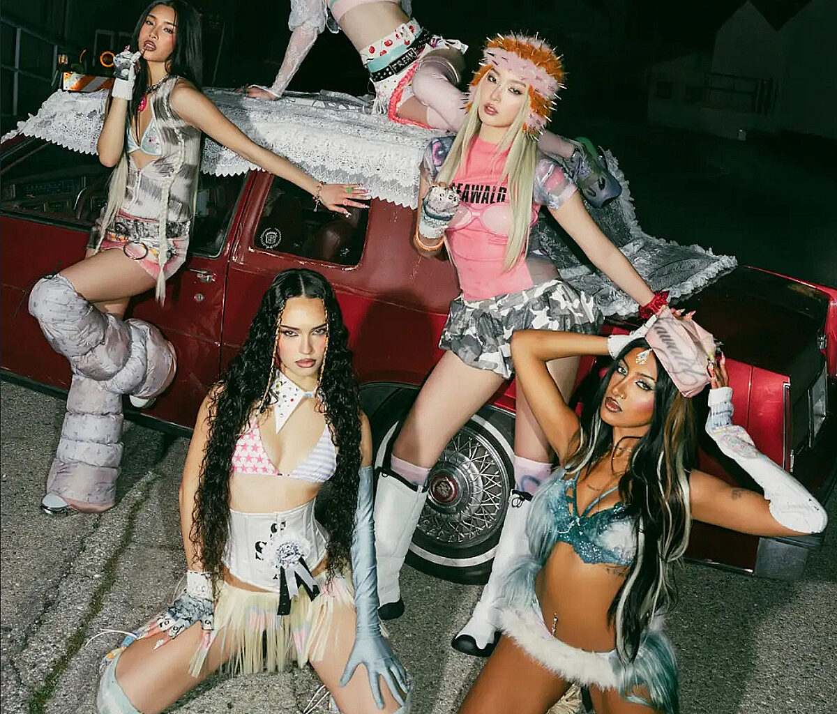 [Breaking News] KATSEYE makes new history on Billboard 200... First time in 21 years since Pussycat Dolls