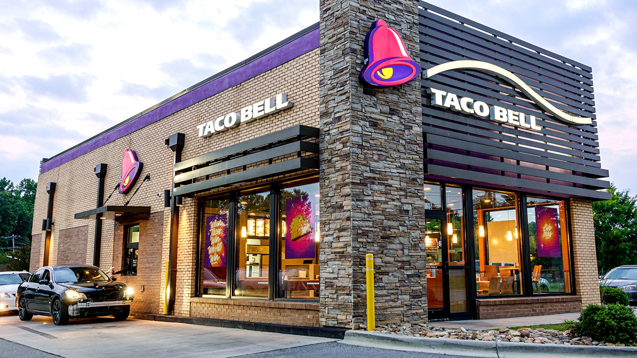 Taco Bell expands use of AI at restaurant drive-thrus with deepening partnership