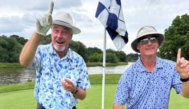 2 golfing buddies each sinks an ace at same hole on same day at Cambridge, Ont., course