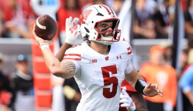 Wisconsin football team gets uniform reveal for matchup against Notre Dame at Lambeau Field