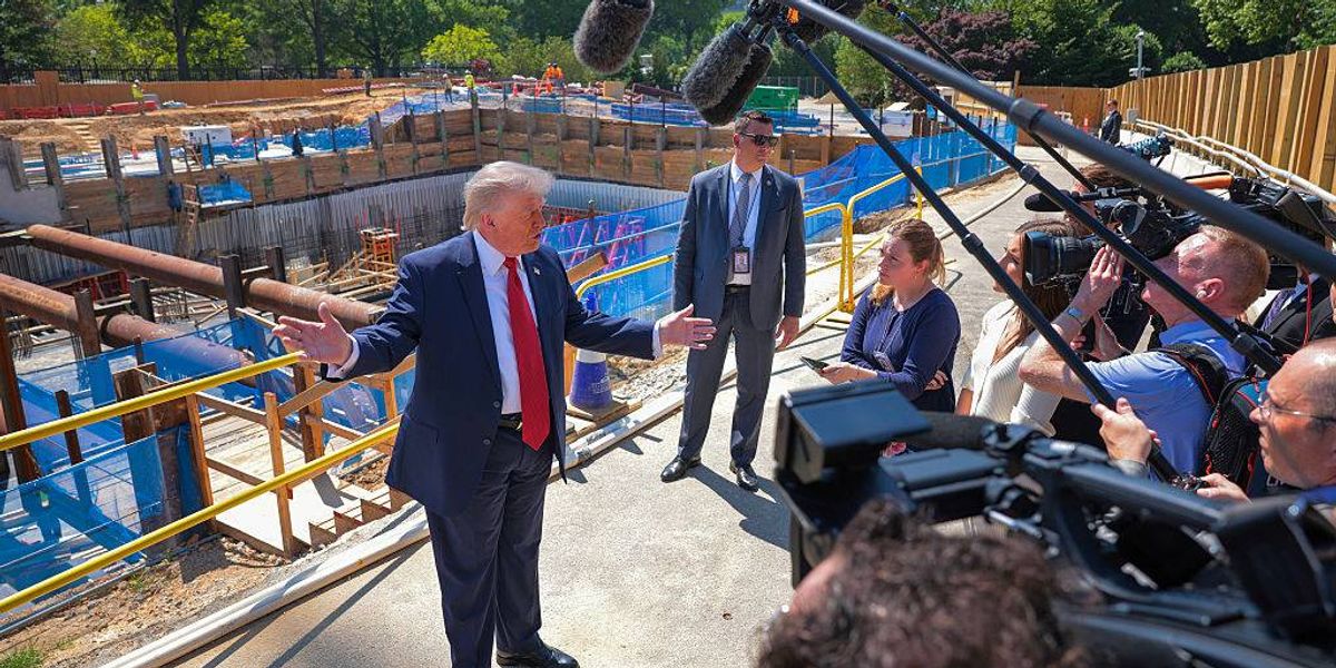 'Sign the Damn Bill!' Anger at Trump Grows as US Housing Prices Hit All-Time High