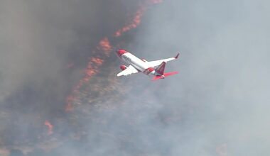 Summit Fire in Antelope Valley burns at least 2,677 acres, evacuation orders in place