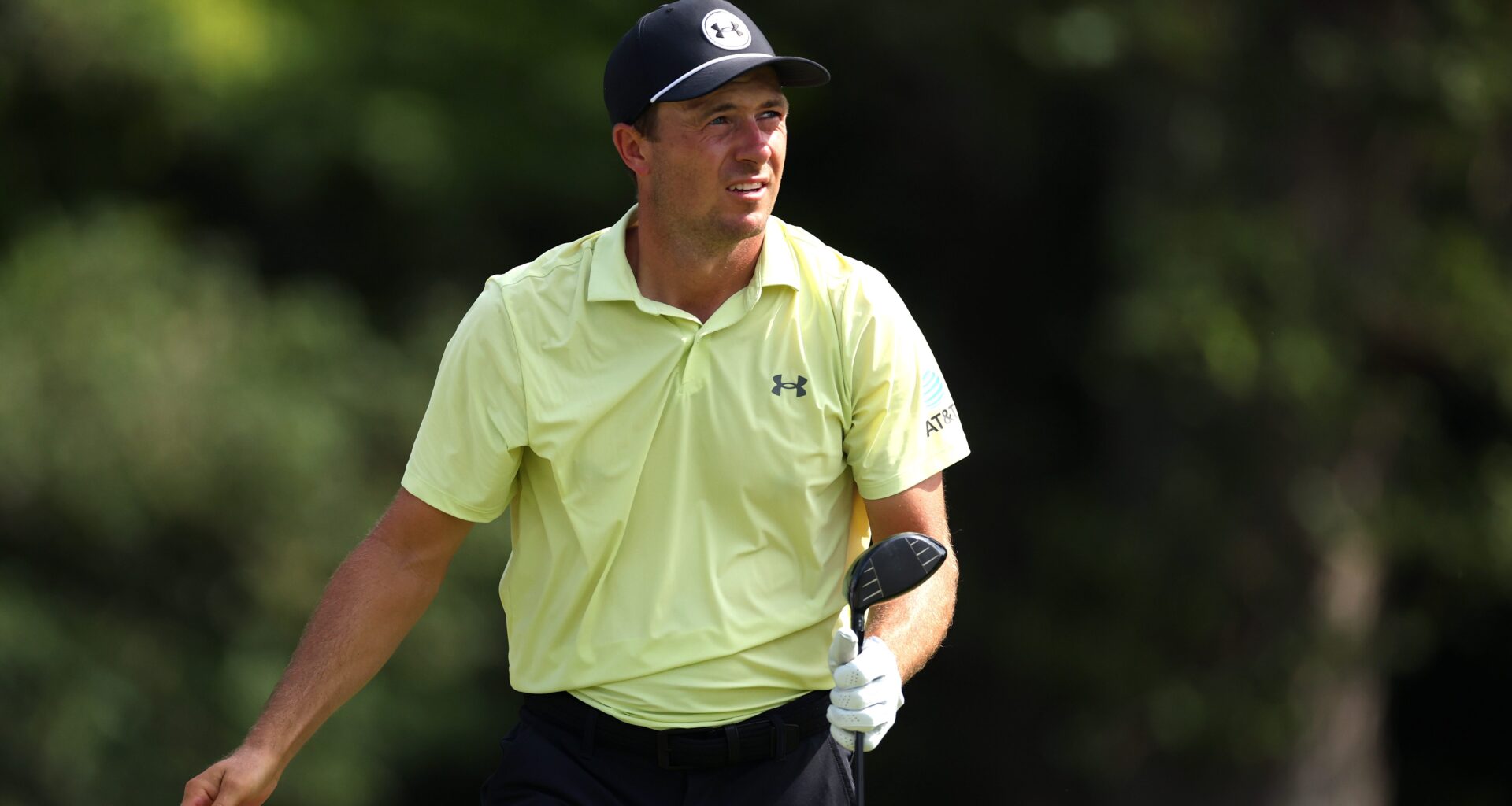 Spieth Skips Scottish Open, Gives Fans a Rare Look at Family Life