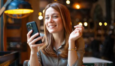 Relationship experts warn AI could be hurting your love life, not improving it