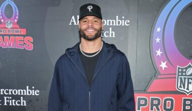 New Photo of Cowboys' QB Dak Prescott Turns Heads
