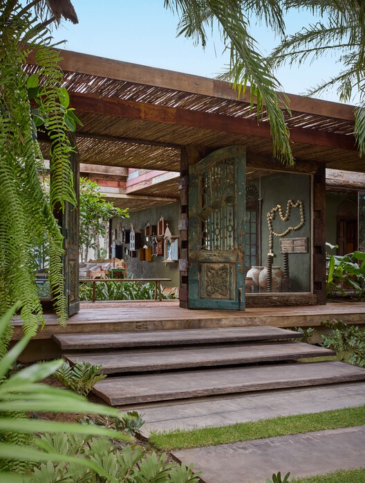 Roots House / Studio Gontijo Arquitetura - Image 5 of 34