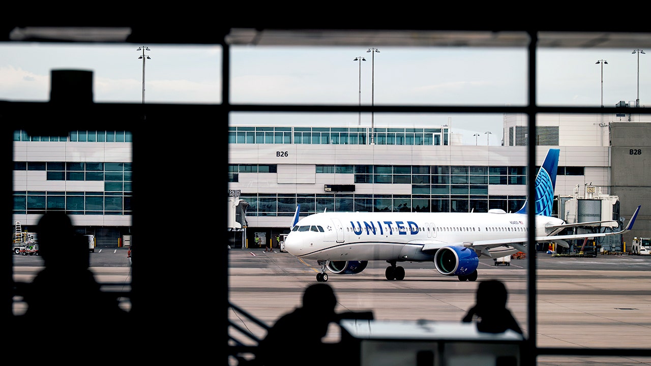 United announces new economy offering without a middle seat