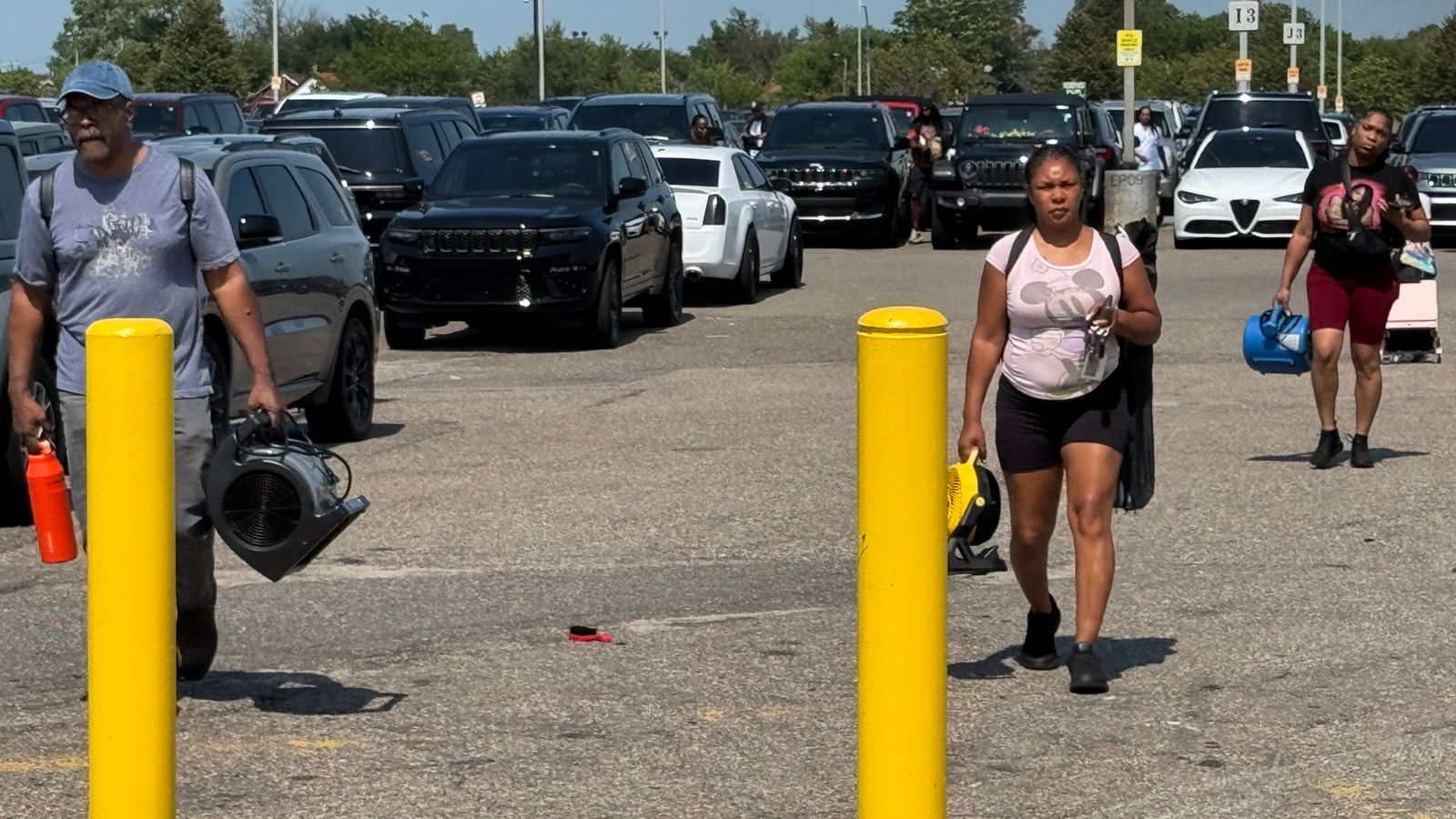 Workers swelter at worksites and in factories, as new heat wave moves across the United States