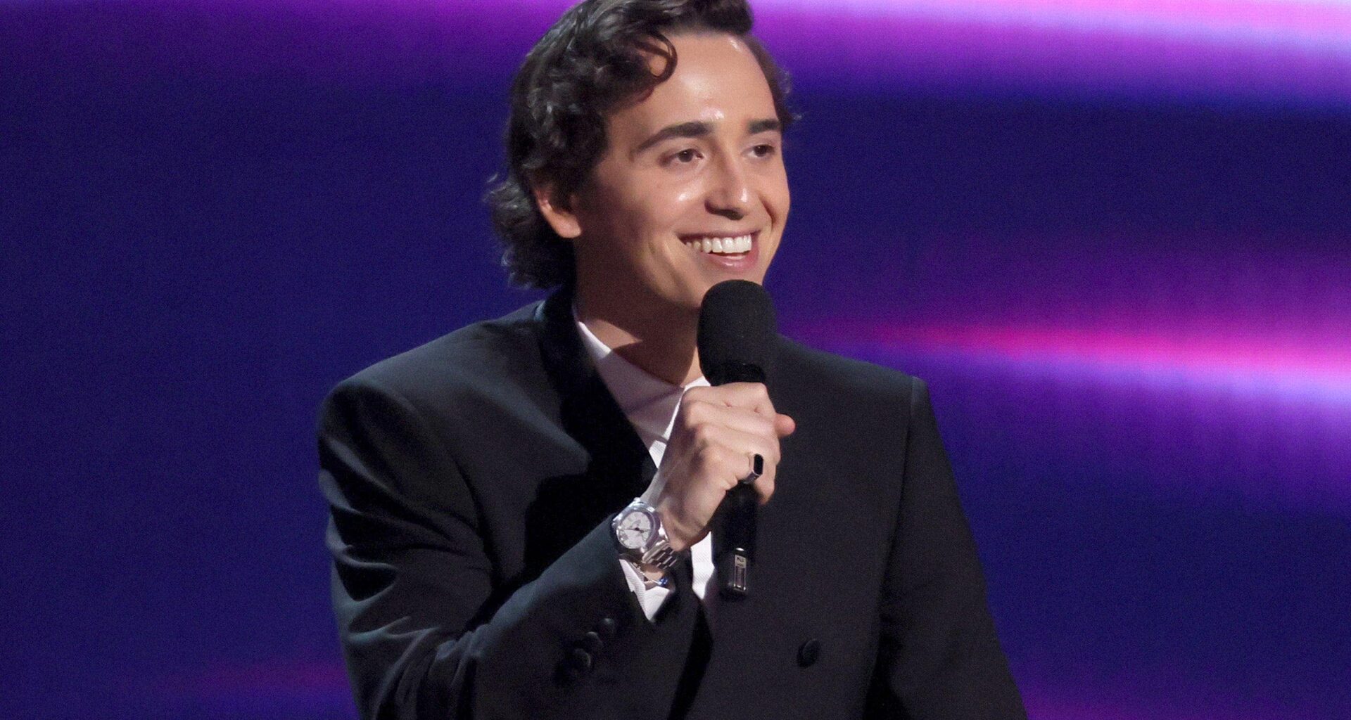 Marcello Hernández takes aim at Jake Paul, Tiger Woods in ESPYS monologue