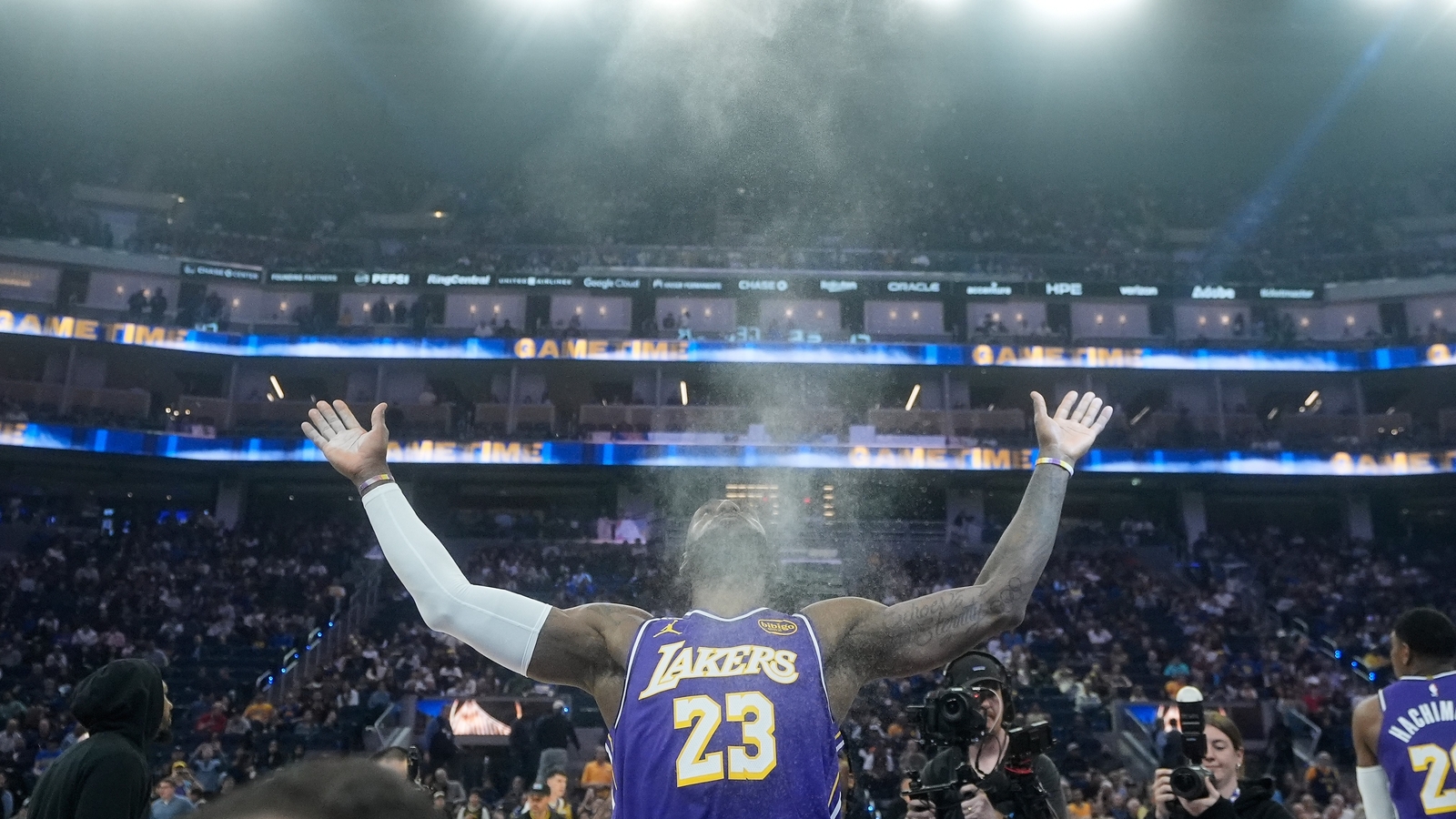 LeBron James news: NBA's oldest active player scheduled to speak Thursday at Fanatics Fest in NYC, as NBA waits to hear his plans