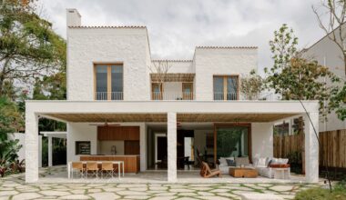 Laranjeiras House / Felipe Hess Arquitetos