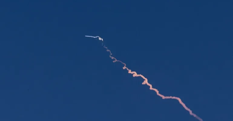 Missiles hit Jordan, Kuwait as Israel tracks attacks - Shafaq News