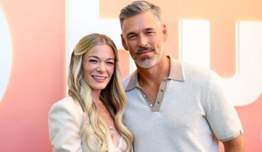 LeAnn Rimes shares naked hot tub photo with husband Eddie Cibrian