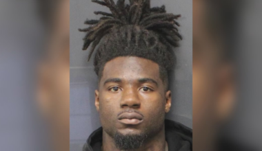 Former Texas A&M RB Le’Veon Moss arrested after 2-year-old son accidentally shoots himself
