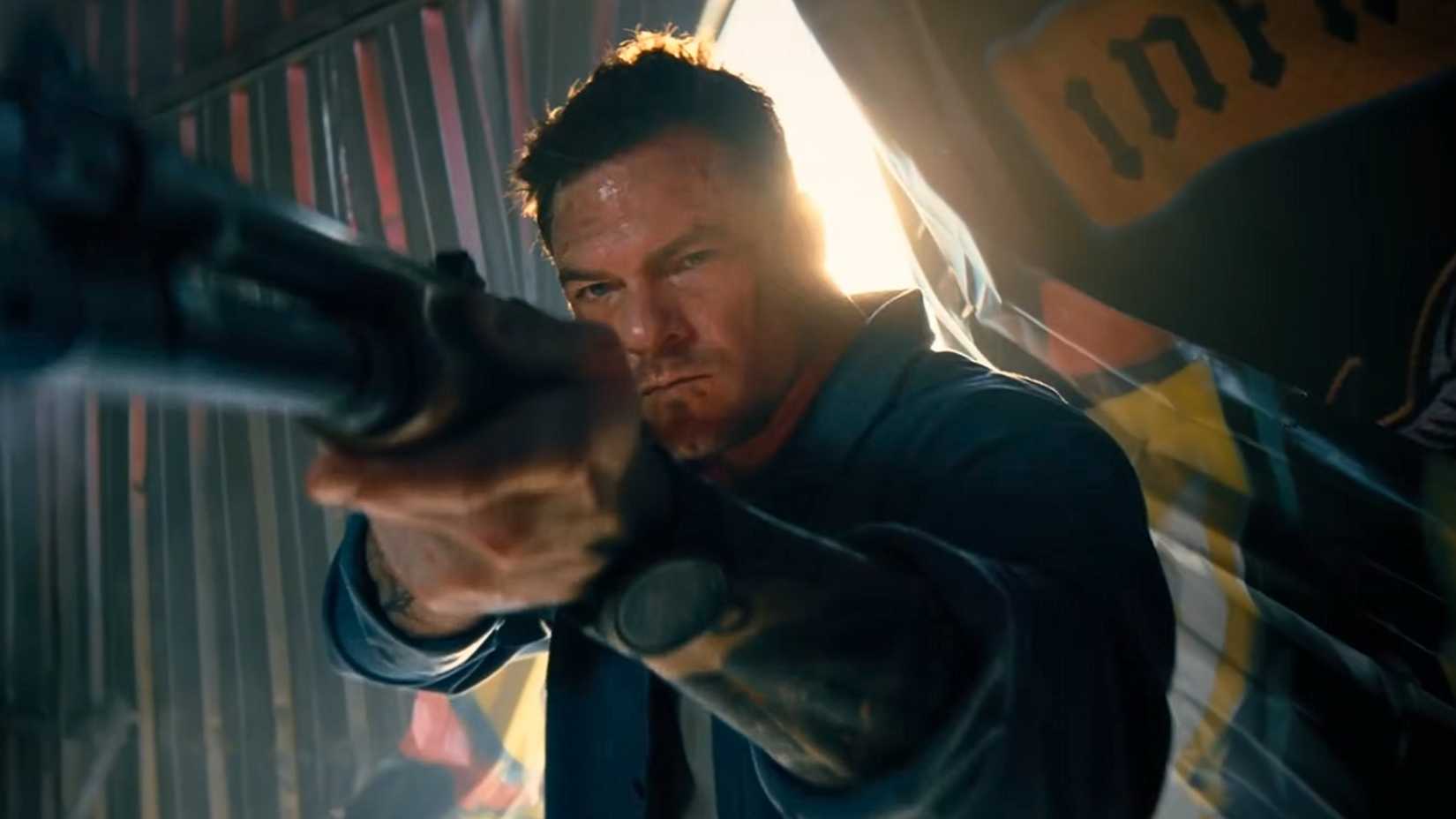 Alan Ritchson holding shotgun in 'Runner'
