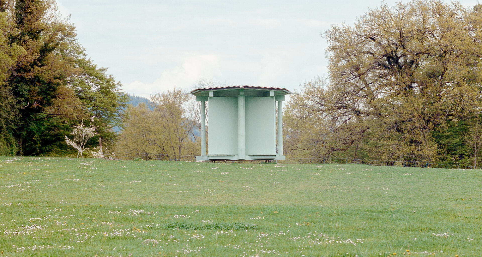Pavillon of the Sliding Doors / Piertzovanis Toews