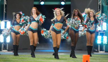 Dolphins cheerleaders reveal new uniforms as rivalry with Cowboys ramps up, Romo DUI memes & Vrabel's puppy