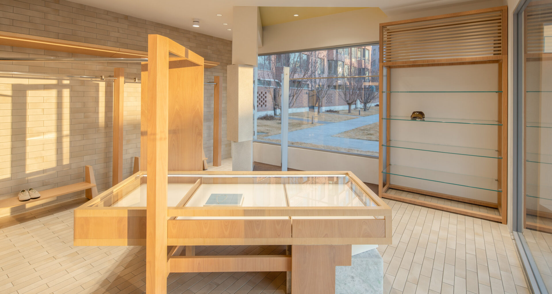 D+dd Friendship Bay Store / Sò Studio