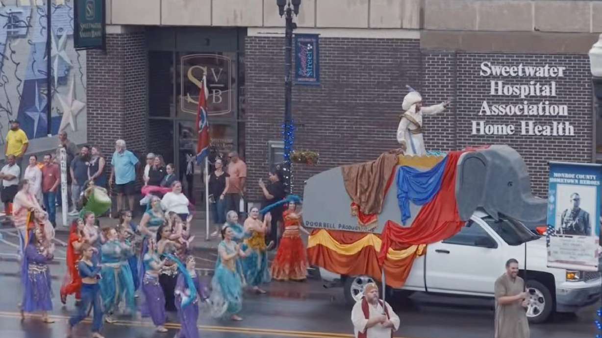 Have You Seen This? People gather to re-create parade from 'Aladdin'