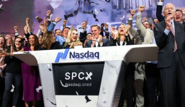 SpaceX Stock Purchases by US Lawmakers Raise Conflict of Interest Concerns