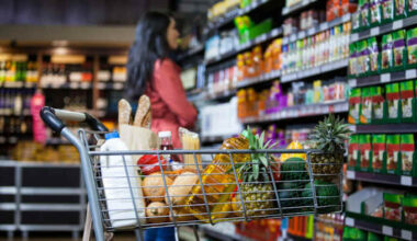 Healthy eating on a budget: Dietitian shares grocery shopping tips as food prices rise