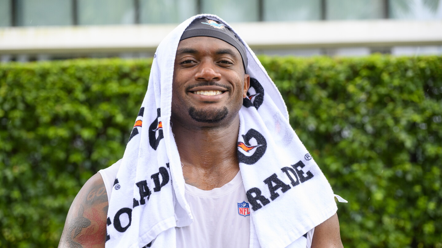 Dolphins veteran Austin Jackson: Jeff Hafley practices are fun, like Brian Flores practices