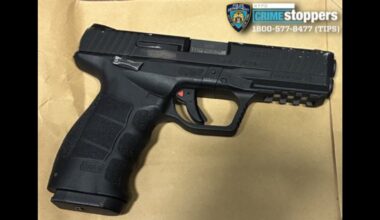 NYPD officer shot in Crown Heights, Brooklyn; 18-year-old suspect in custody