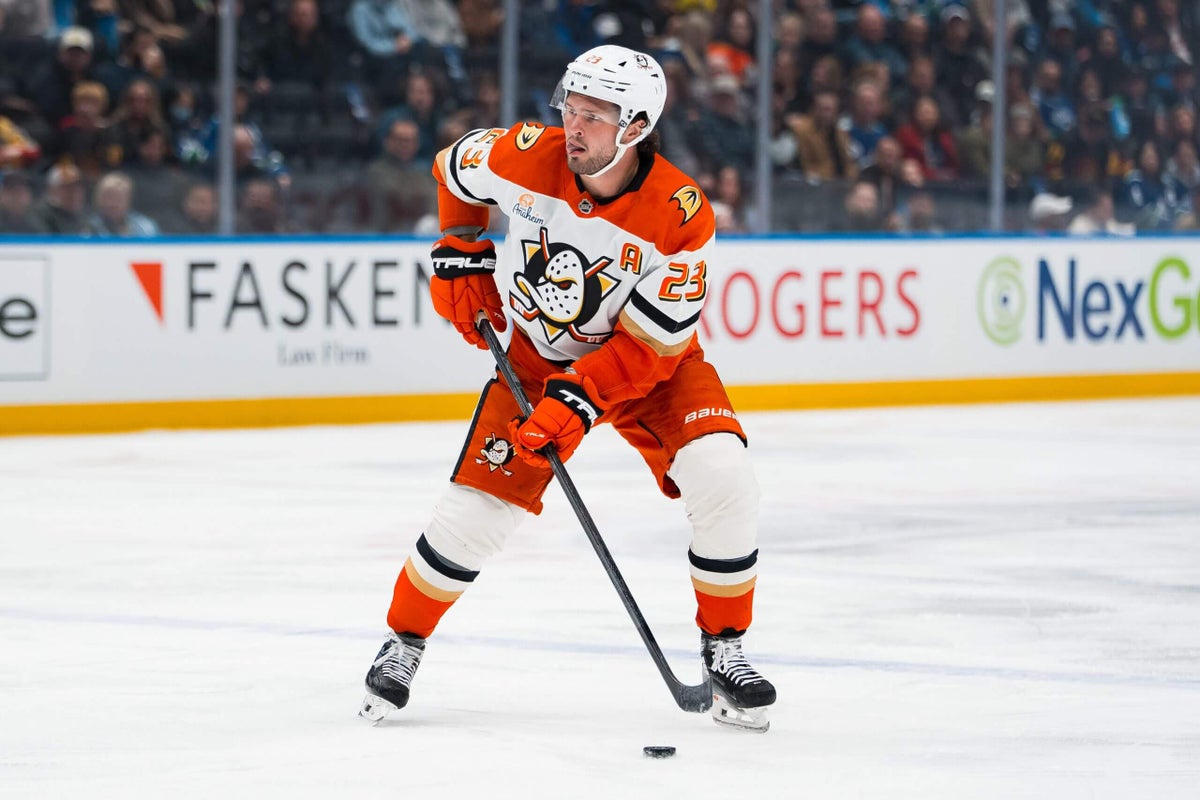 Ex-Ducks coaches believe in Mason McTavish: ‘He’s going to be a big-time center for Blues’