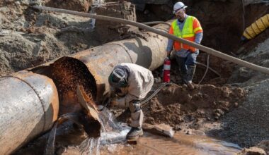 Cleanup, repairs continue after water main break floods West Hollywood neighborhood – Daily News