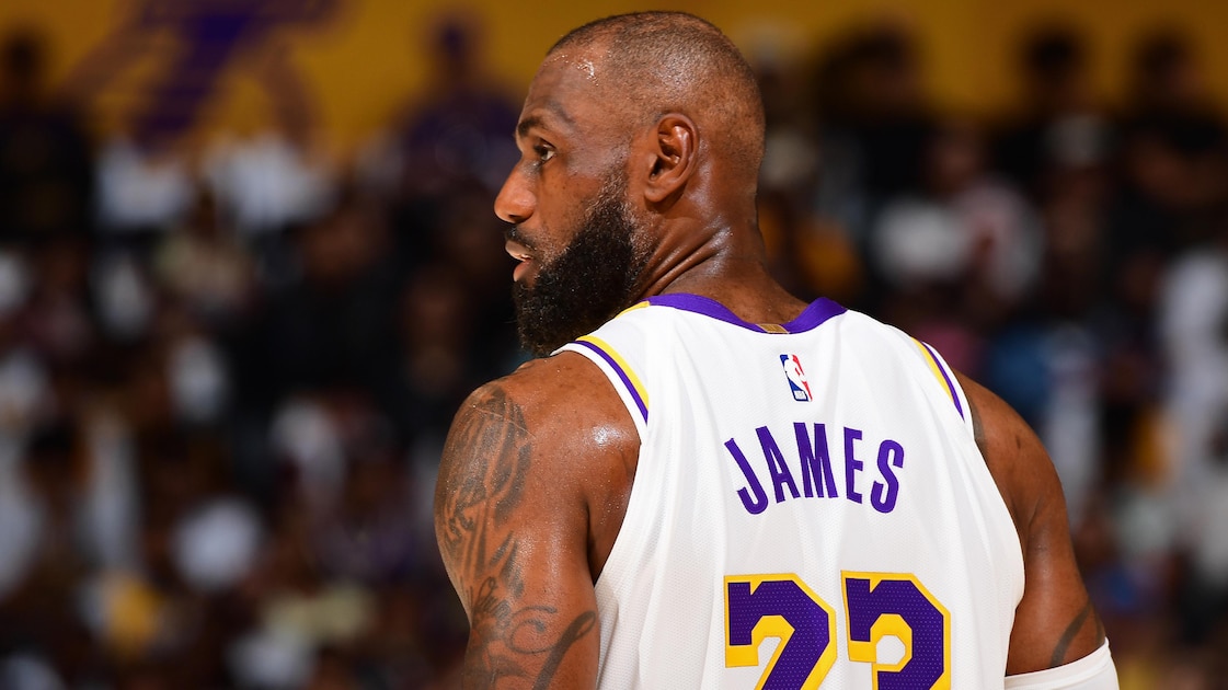 New LeBron James Rumors as NBA Execs Talk Cavs, Warriors as Landing Spots, Possible Bronny Trade